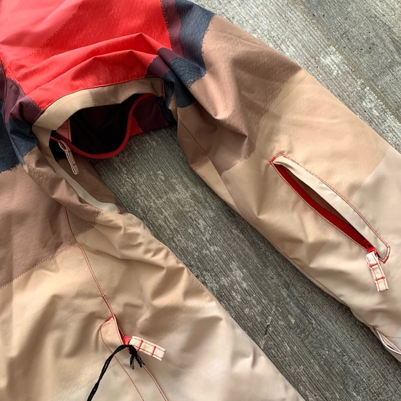 ๐ฅ๐ฅBILLABONG - 10K SULA SNOW JACKET (UNREALESED)๐ฅ๐ฅ - Picture 13 of 16